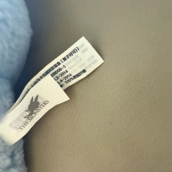 Adorable Blue Plush Monster Key Holder - Picture 3 of 8